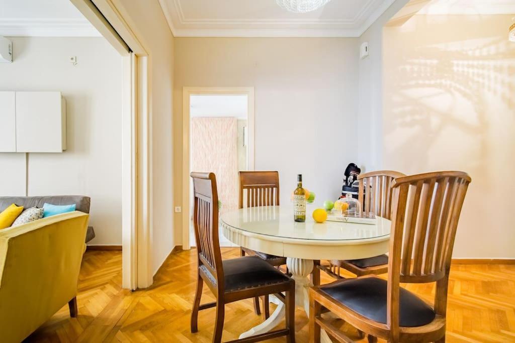 Emporikon Apartment Steps From Historic Center Athen Eksteriør bilde