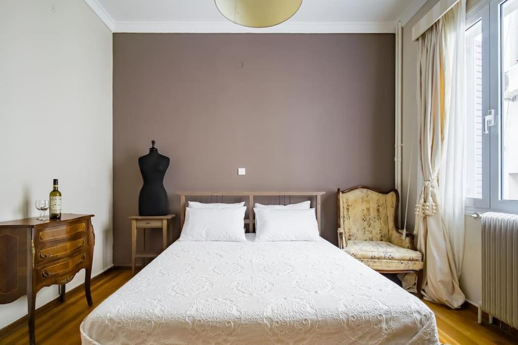 Emporikon Apartment Steps From Historic Center Athen Eksteriør bilde